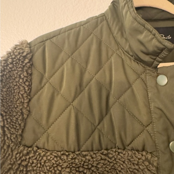 Rails Olive Quilted and Sherpa Jacket - Picture 6 of 6
